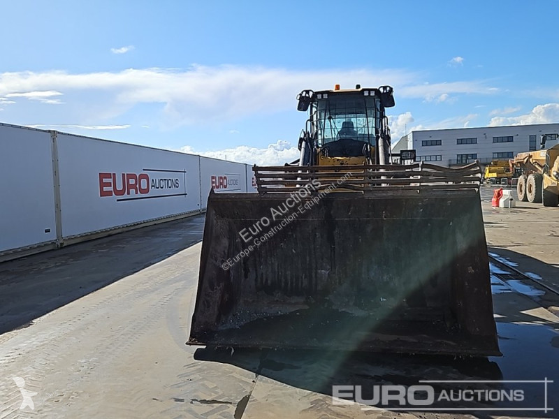 Nakladač JCB 437HT