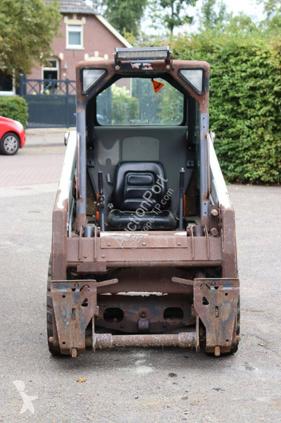 Shovel Bobcat