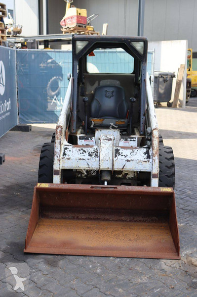 Shovel Bobcat