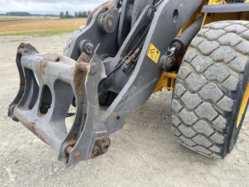 Shovel Volvo 4rd line , coupler