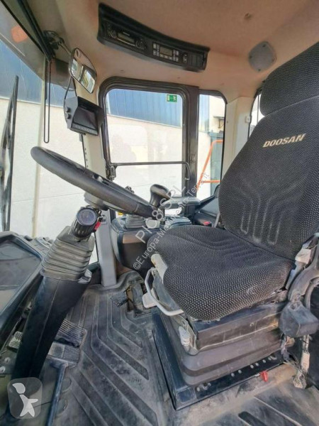 Nakladač Doosan 5