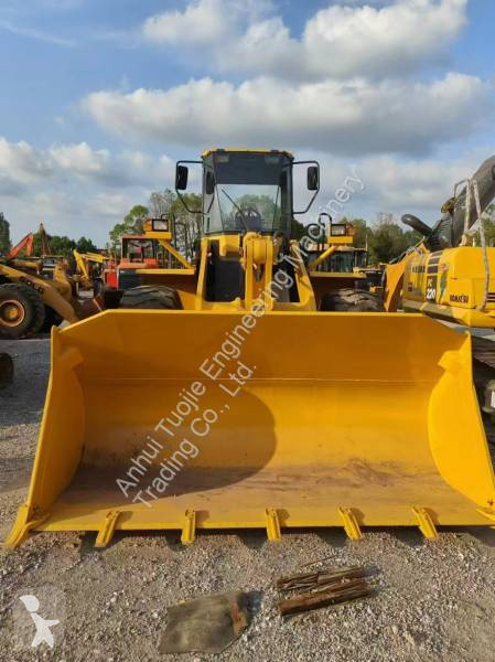 Nakladač Komatsu