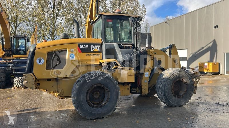 Nakladač Caterpillar 930M