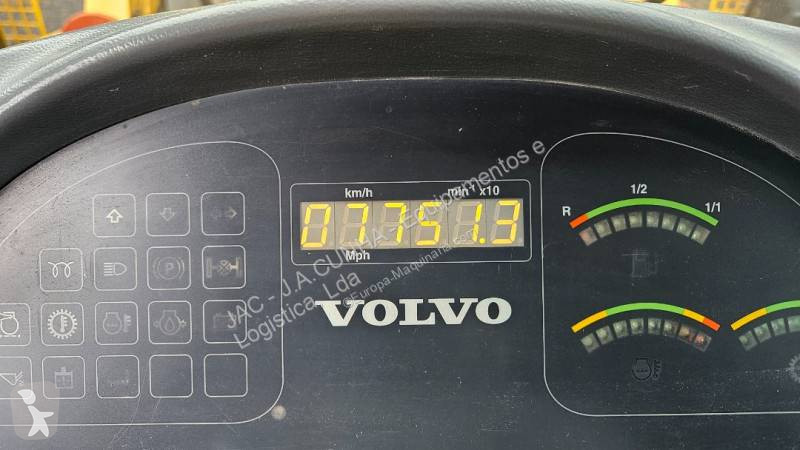 Nakladač Volvo