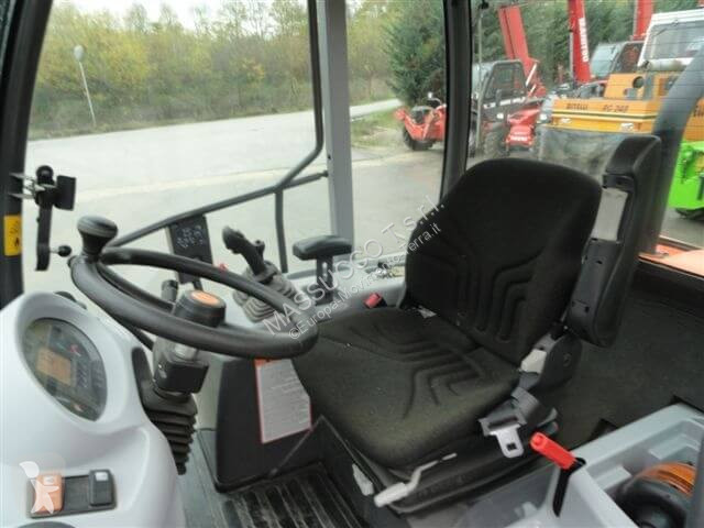 Nakladač Hitachi