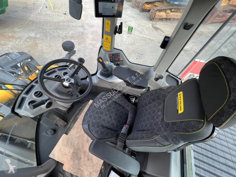 Фронтальный погрузчик New Holland D
