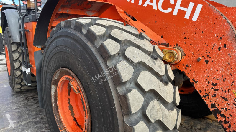 Nakladač Hitachi 6
