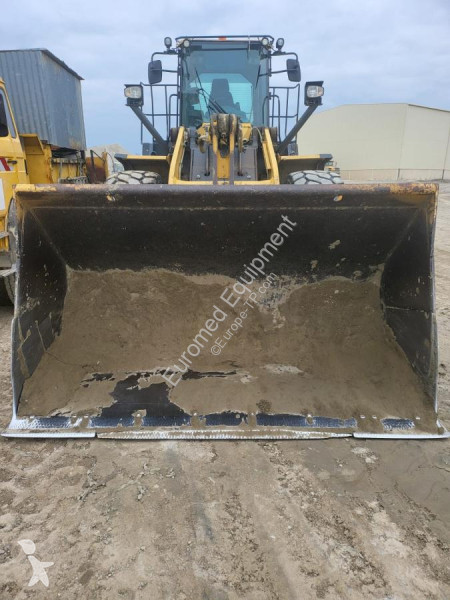 Nakladač Komatsu 7