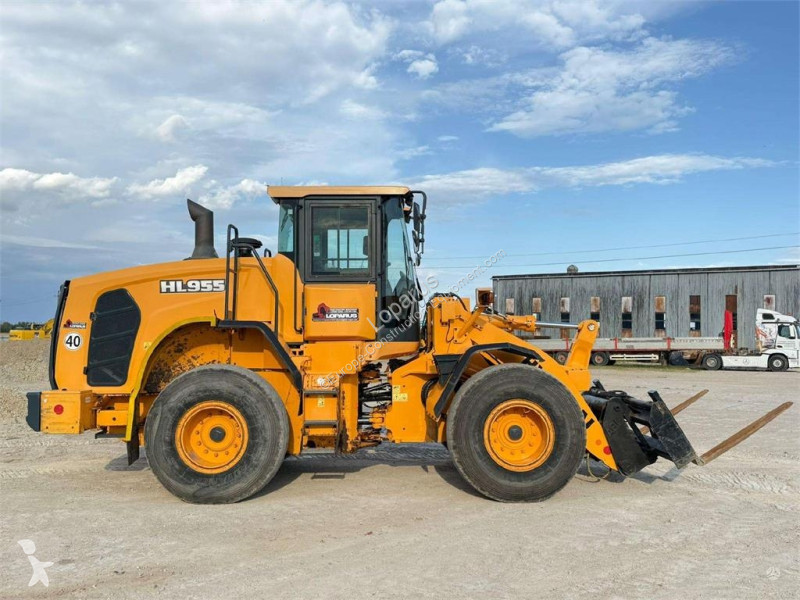 Nakladač Hyundai HL 955