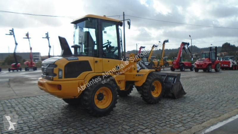مُحمّلة Volvo L30G