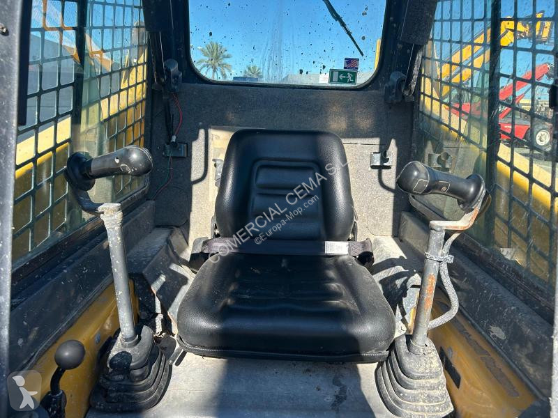 Chargeuse Gehl  R135