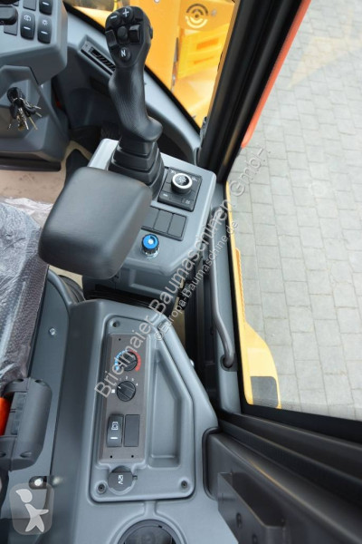 Nakladač Volvo H
