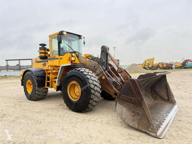 Фронтальный погрузчик Volvo quick coupler