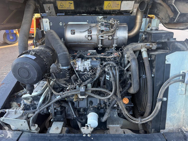 Nakladač Yanmar V70S