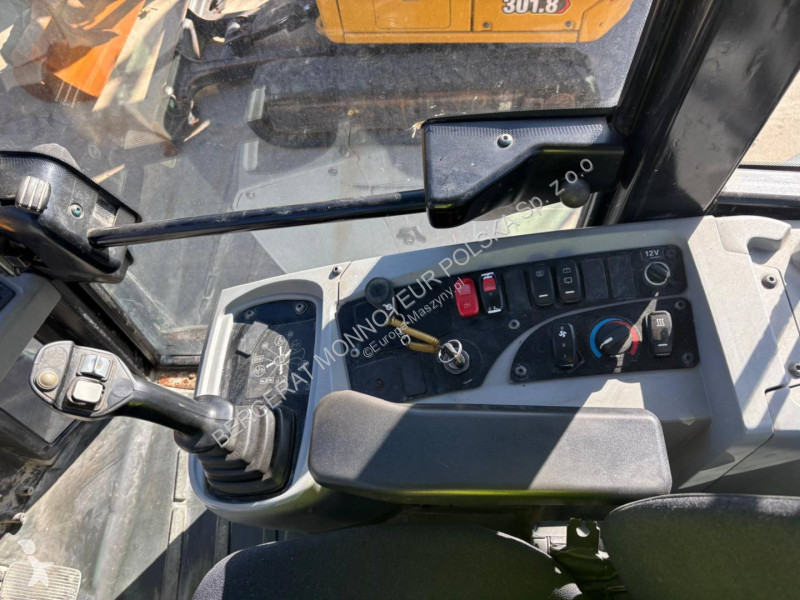 Nakladač Caterpillar 906M
