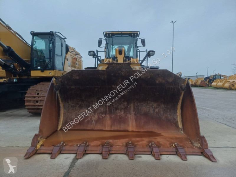 Nakladač Caterpillar 972