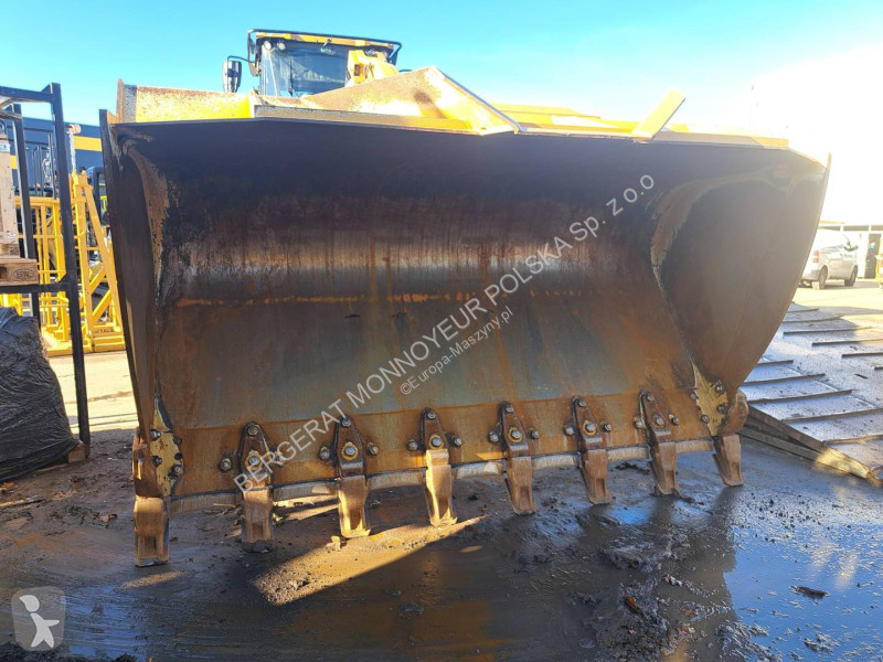 Nakladač Caterpillar 972