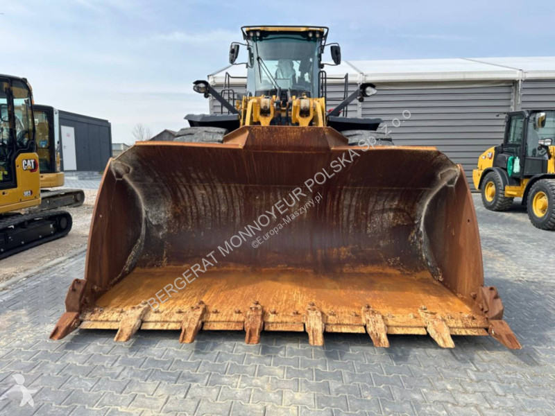 Nakladač Caterpillar 980