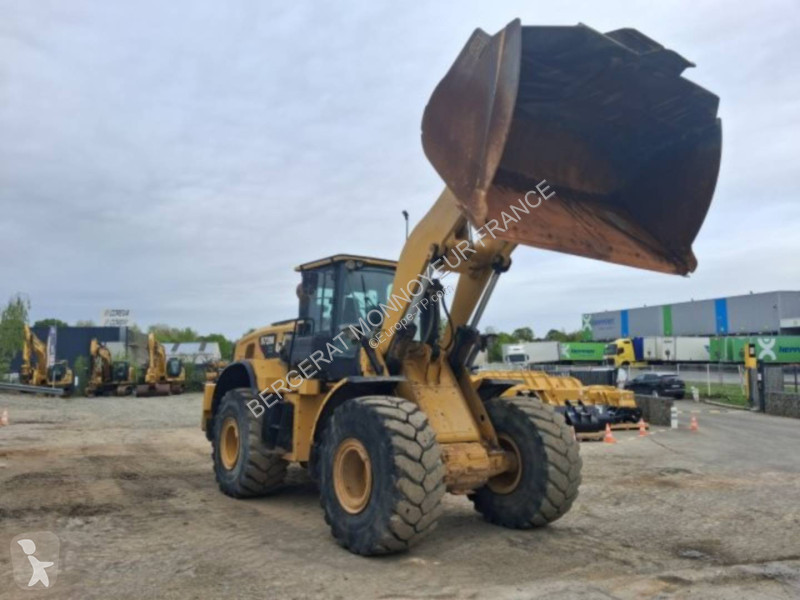 Nakladač Caterpillar 972M XE