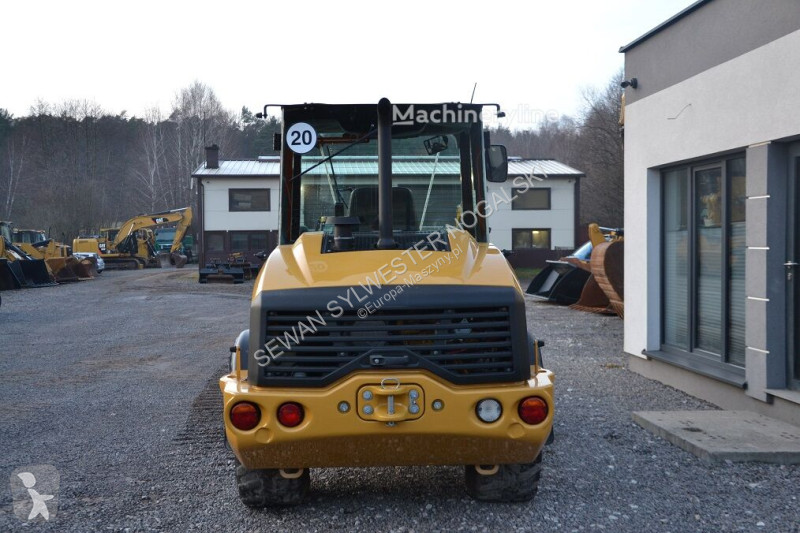 Nakladač Caterpillar 906 M