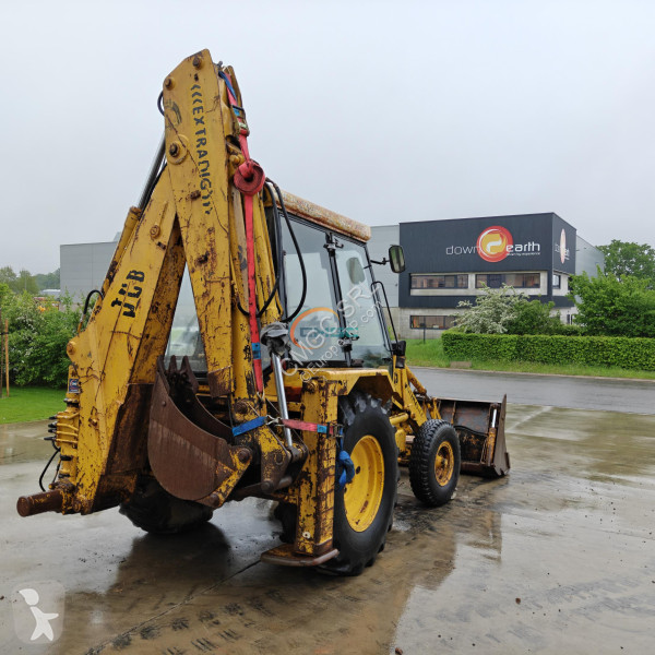 Nakladač JCB 3CX