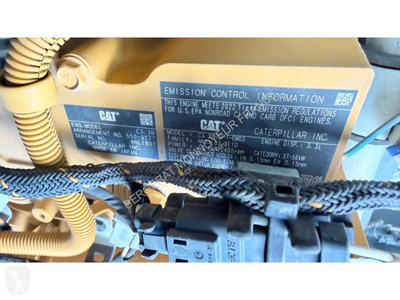 Chargeuse Caterpillar 236D3