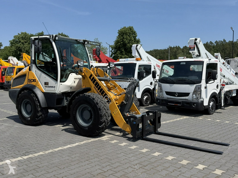 Nakladač Liebherr Compact Łyżka + Widły Super...