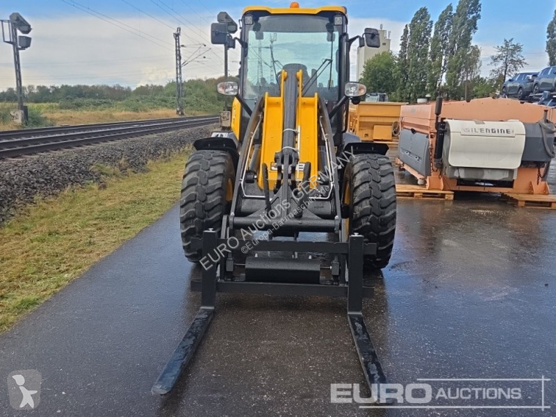 Shovel JCB 409