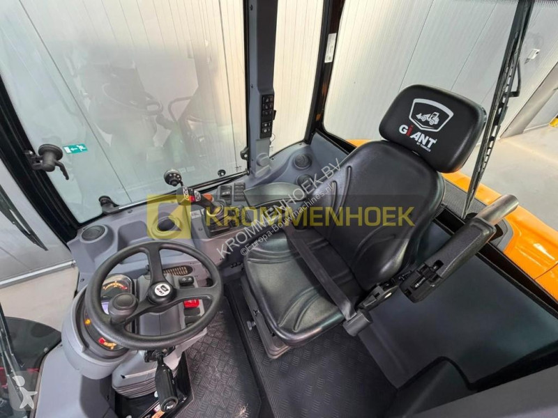 Nakladač Giant G 5000