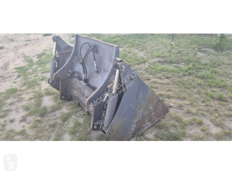 Nakladač Mecalac AX700