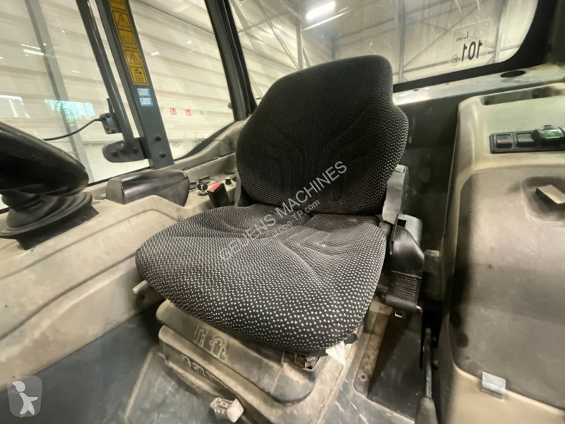 Nakladač Kramer 5075