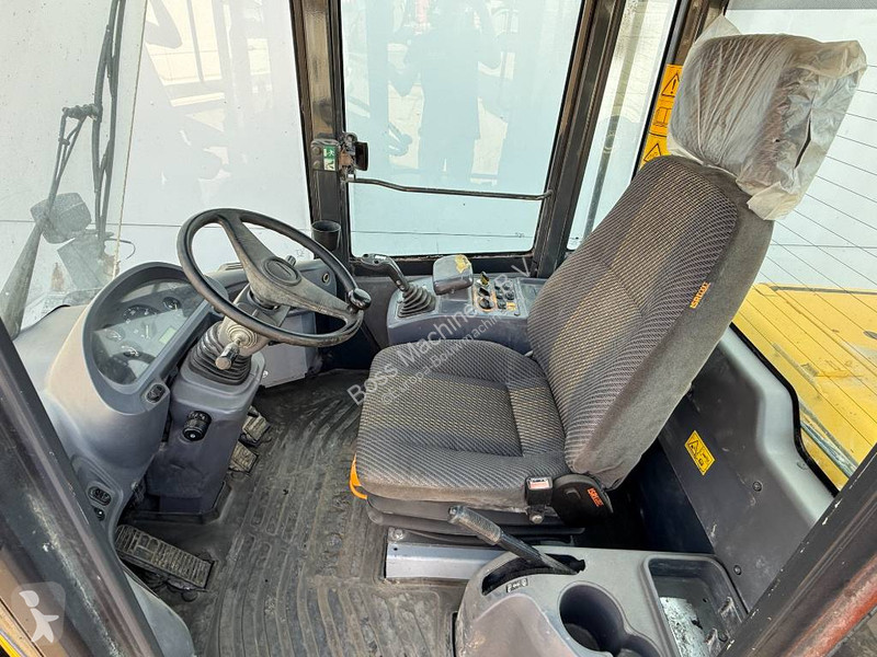 Nakladač Komatsu - Auto Greasing / Joystick...