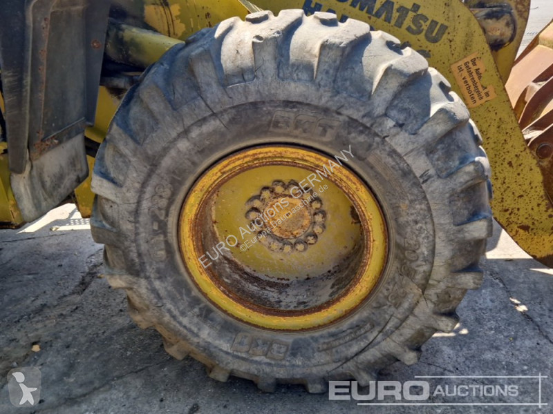 Nakladač Komatsu WA320-3H