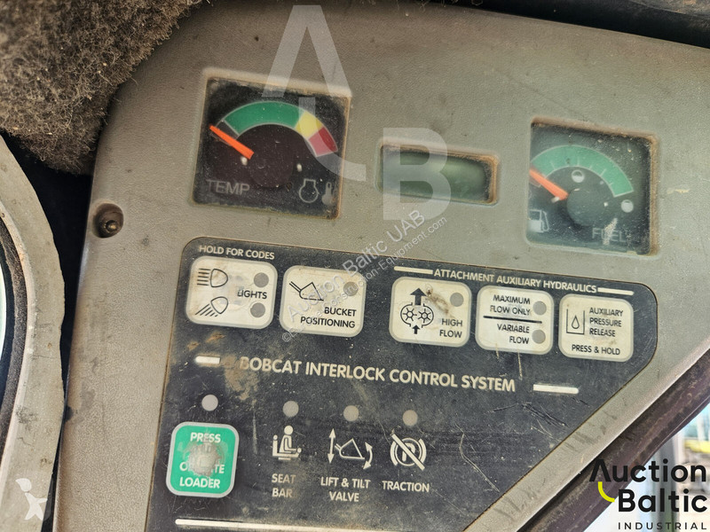 Фронтальный погрузчик Bobcat 873
