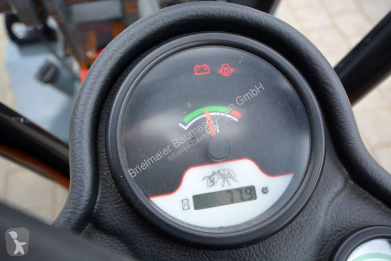 Nakladač Giant G 1200
