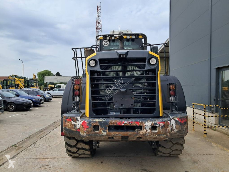 مُحمّلة Komatsu 8 High Lift