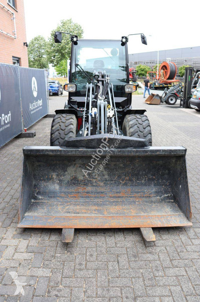 Nakladač Giant G5000 X-TRA