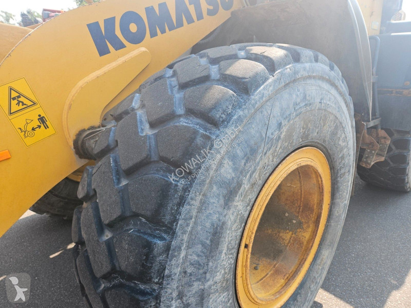 مُحمّلة Komatsu WA 200-7 Radlader