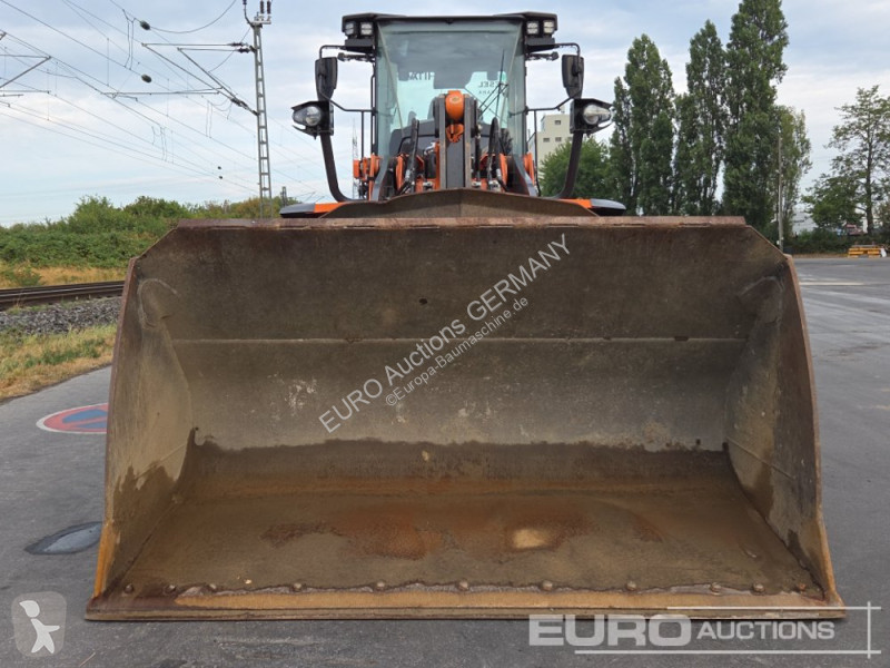Nakladač Hitachi 7