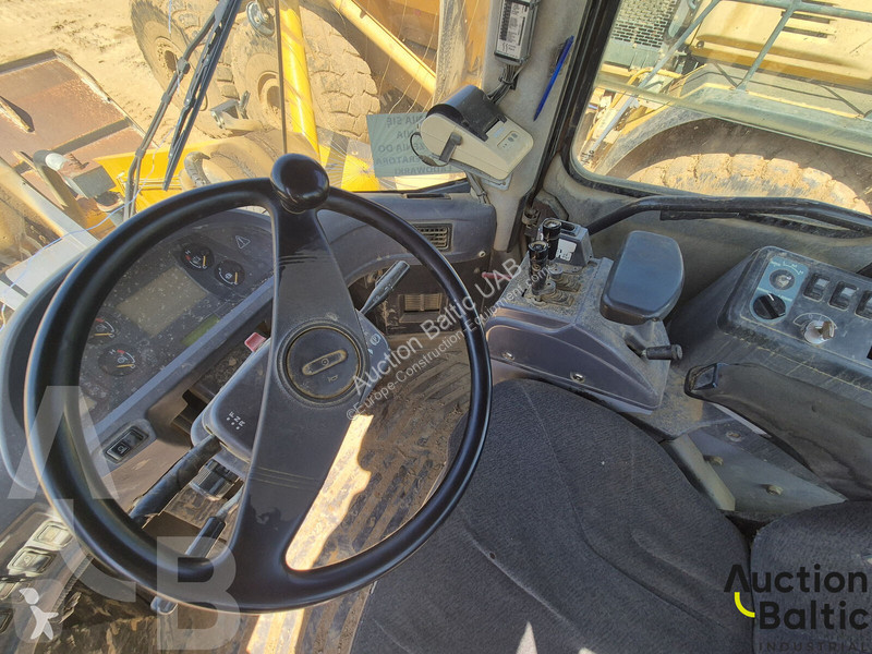 Nakladač Komatsu H