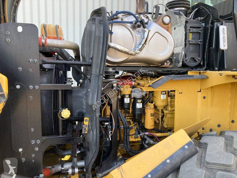 Nakladač Caterpillar 962M