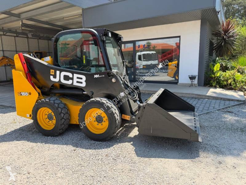 Nakladač JCB 155