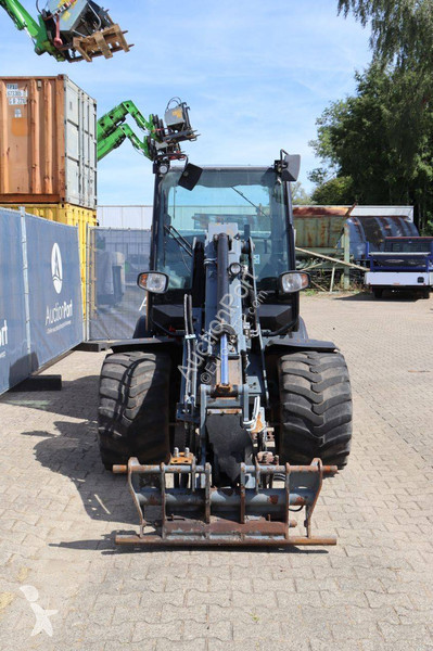 Фронтальный погрузчик Giant G5000DC Tele