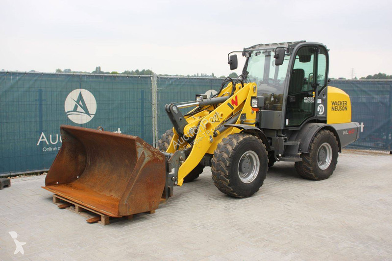 Chargeuse Neuson WL60