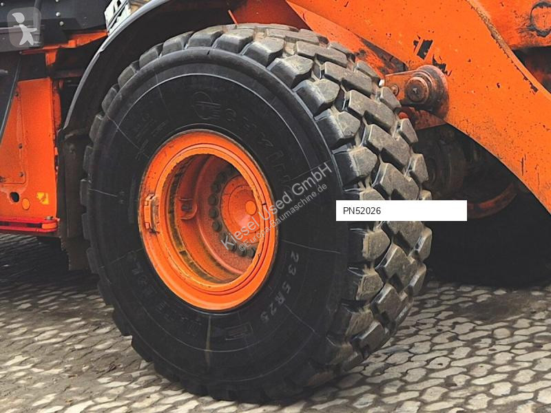 Chargeuse Hitachi 6