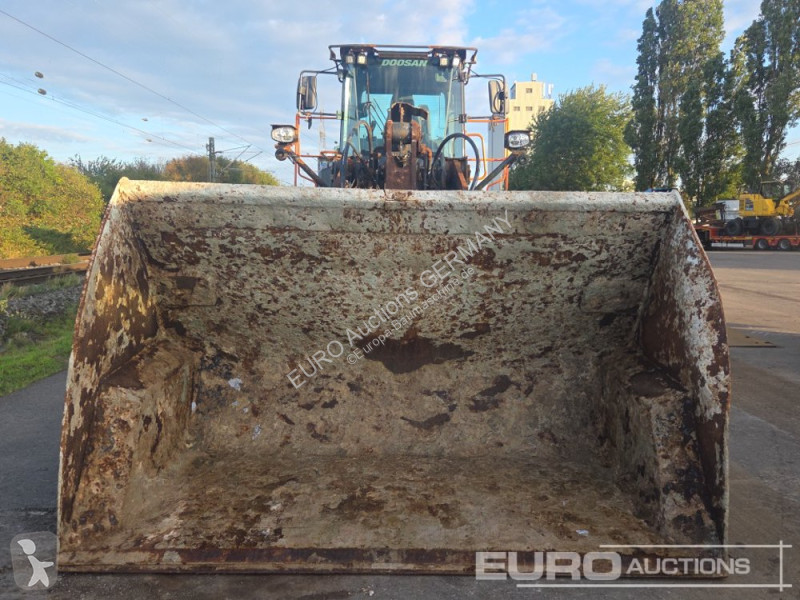 Doosan DL380-7 loader