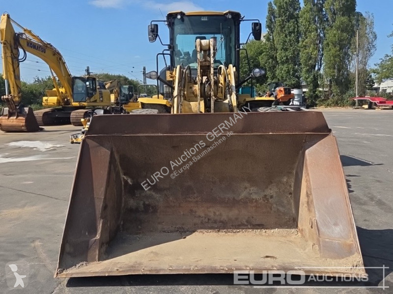 Товарач Caterpillar
