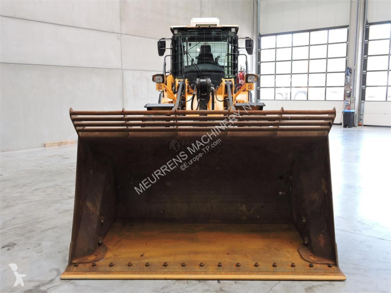 Shovel Hyundai HL955A