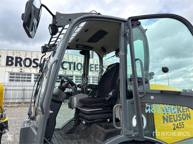 Wacker Neuson WL60 loader