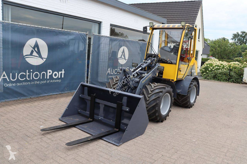 Eurotrac -CIF loader